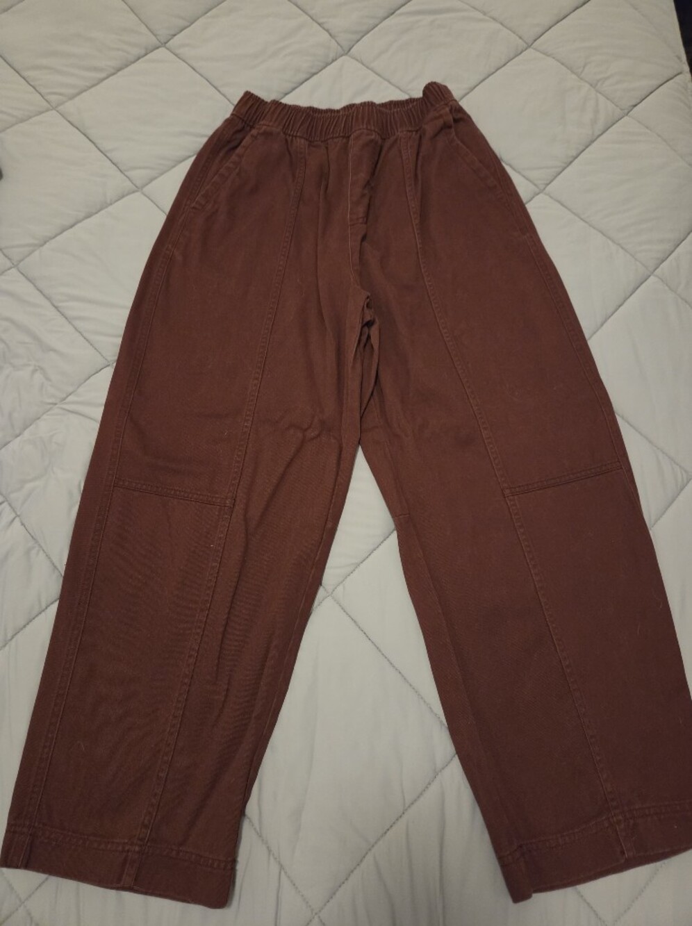 Old Navy Barrel Leg Cargo Pants in Rust Brown
